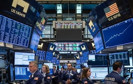 Global Stocks Rally as Iran-Israel Ceasefire Calms Markets; Oil Prices Edge Higher on Caution