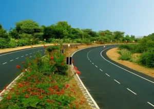 Gadkari reviewes progress, quality and maintenance of National Highway projects