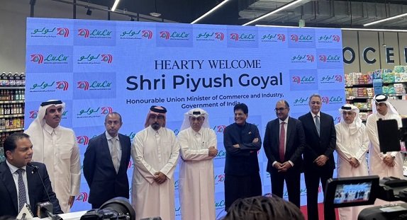 Piyush goyal launches upi in qatar