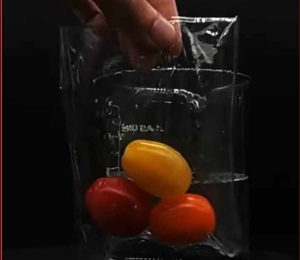 plastic-dissolves-in-seawater-holds-tomatoes
