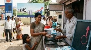 दूध की कीमतों में बढ़ोतरी, आम लोगों को एक और झटका